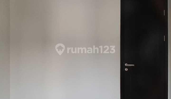 Disewakan Rumah di Summarecon Crown Gading Bekasi 2