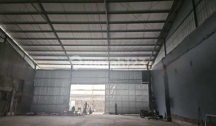 Ex-Factory Warehouse for Light Industry at Km 16 Daan Mogot, West Jakarta