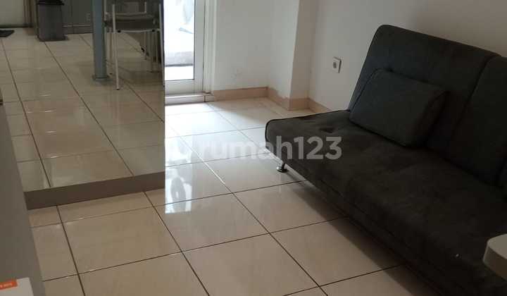 Ready-to-Occupy 2-Bedroom Apartment in Springlake Summarecon Bekasi Ready-to-Occupy 2-Bedroom Apartment in Springlake Summarecon Bekasi