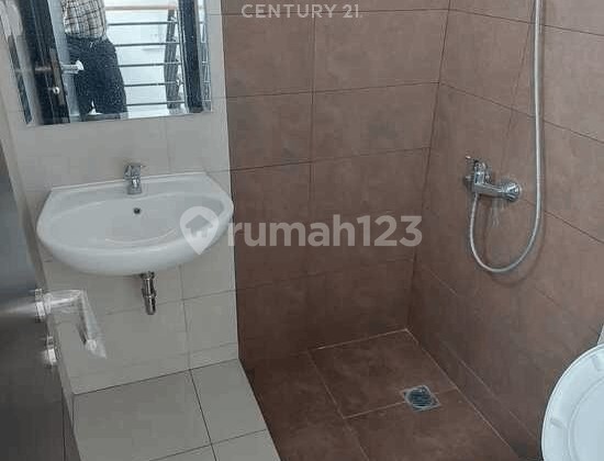 Dijual Cepat Rumah 2Lt Brand di Summarecon Crown Gading Bekasi 2