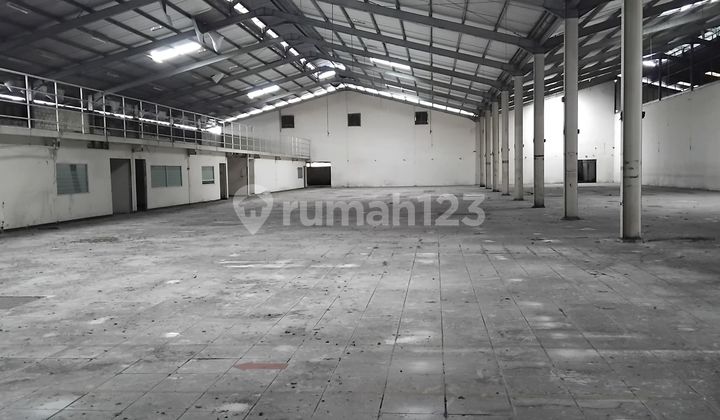 Good Warehouse Ready to Use Container Available in Sultan Agung Bekasi