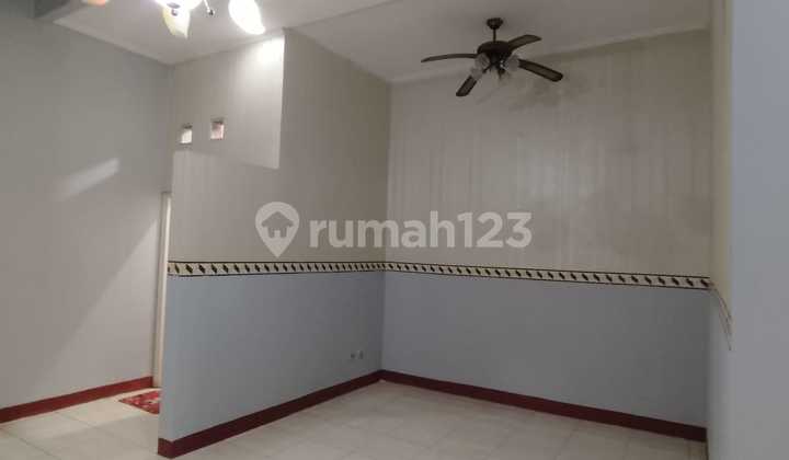 Ready-to-Live House Near School in Harapan Indah Bekasi Cluster 2