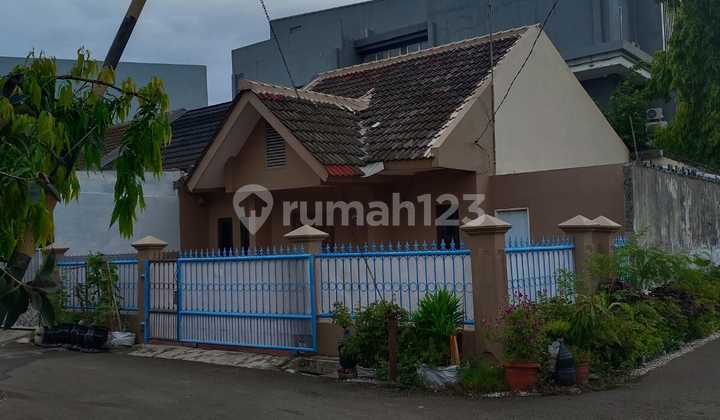 Hook House Ready to Occupancy Near Station in Pulo Gebang Permai Jakarta Hook House Ready to Occupancy Near Station in Pulo Gebang Permai Jakarta