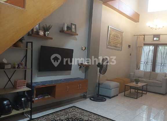 Rumah 2 Lantai Bagus Siap Huni di Harapan Baru Regency Bekasi 2