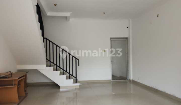 Good Strategic 3-Story Shop House Ready to Use in Harapan Indah, Bekasi