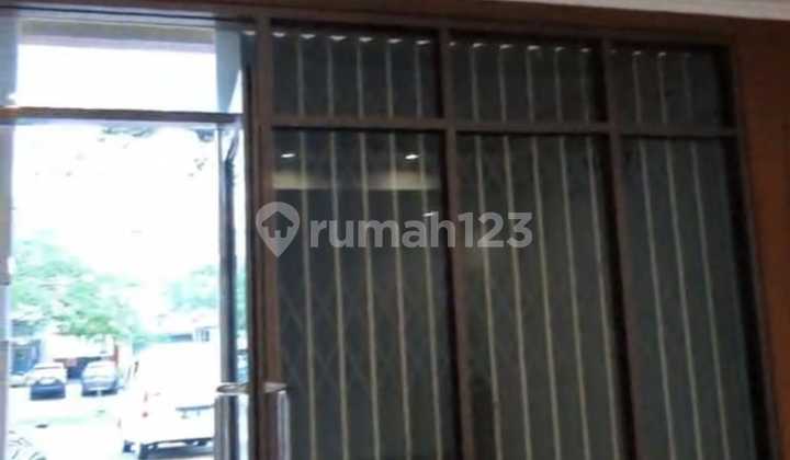 3-Story Excellent Shop House Ready to Use Strategic Location in Harapan Indah, Bekasi