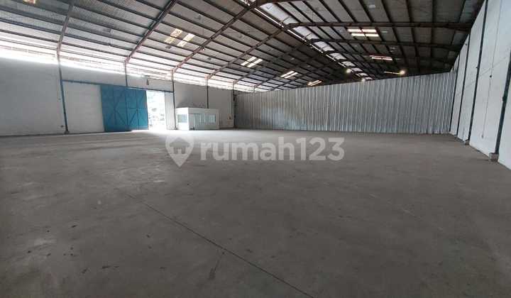 Strategic Ready-to-Use Warehouse Near Tanjung Priok Port Jakarta