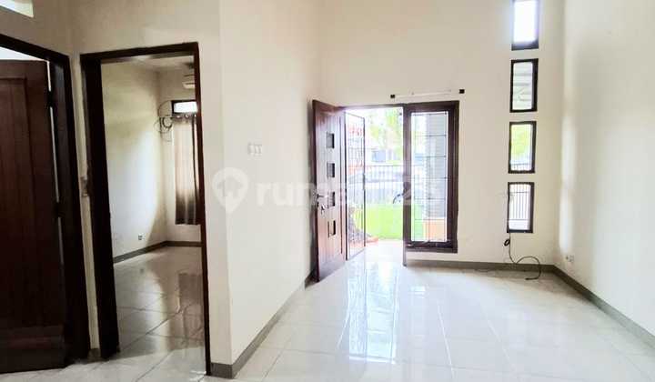 Rumah Bagus Siap Huni di Cluster Aralia Harapan Indah Bekasi 2