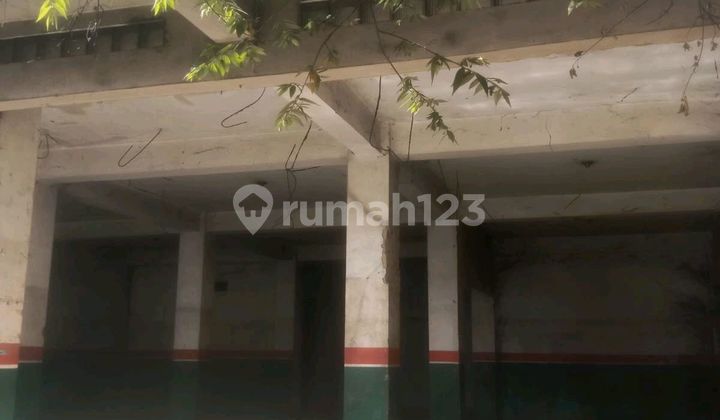 Dijual Bangunan Untuk Usaha Ruang-Usaha