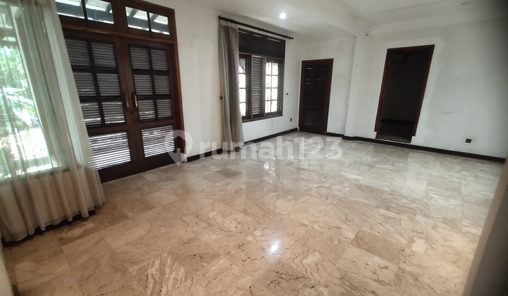 Dekat Blok M, Bisnis Area, Ruangan Plong Luas, Buat Usaha Kantor,