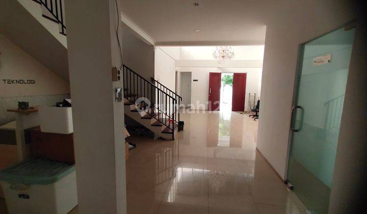 Rumah modern, full AC, ke blok M hanya 5 menit 4