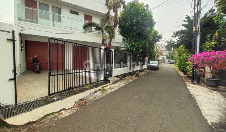 Rumah modern, full AC, ke blok M hanya 5 menit 6