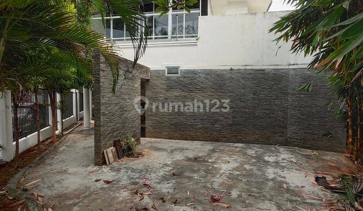 Rumah modern, full AC, ke blok M hanya 5 menit 9