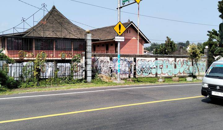 Puncak, dipinggir jalan, sebelah Chocomory taman miniatur dunia 1