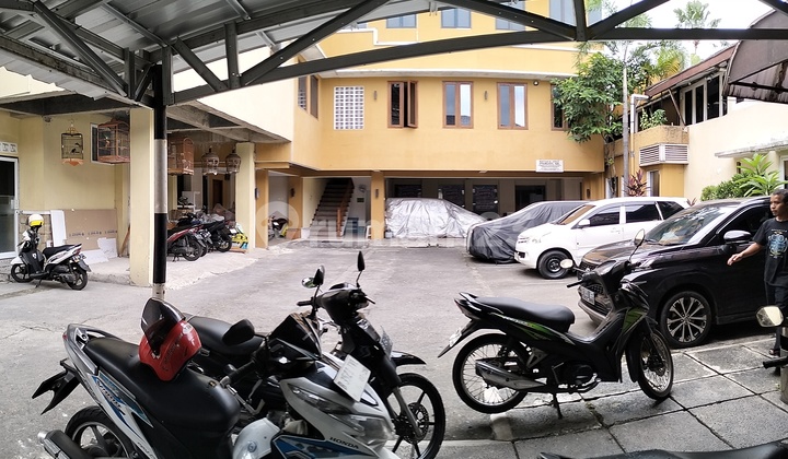 Kemang Ampera Ready to Use, Air Conditioned, 2nd Floor Kemang Ampera Ready to Use, Air Conditioned, 2nd Floor