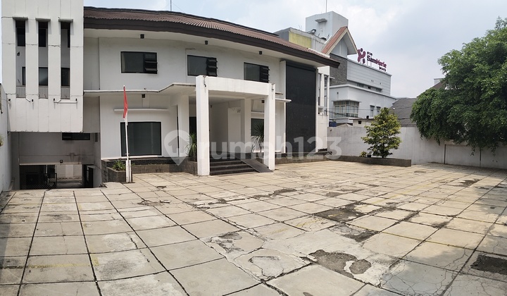 Commercial Business, Building with Basement, Elevator, Spacious Parking 2