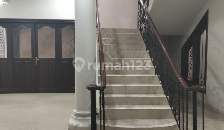 SCBD Can Be Used for Office, 2 Floors, Fully Air-Conditioned SCBD Can Be Used for Office, 2 Floors, Fully Air-Conditioned