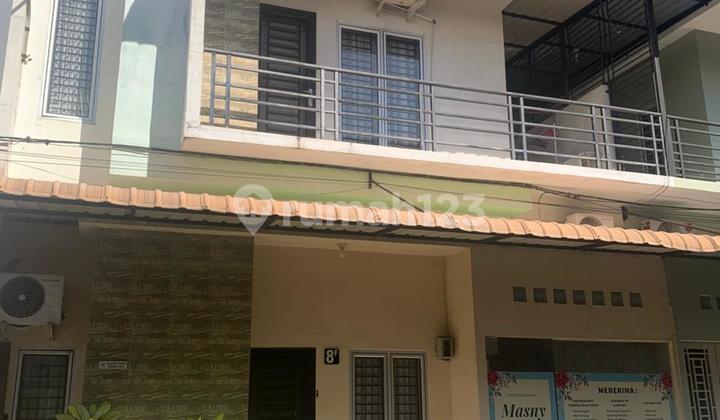 Rumah 2 Lantai Nyaman Lokasi Strategis di Komplek Aquila, Sei Sikambing, Medan 1