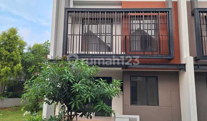 Rare Sale 120m2 Leonora Premium Attic House at Sumarecon Serpong 1