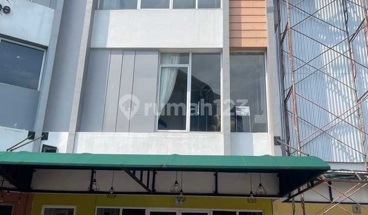 Ruko 3lt Area Ramai Pinggir Jalan Raya Gading Serpong