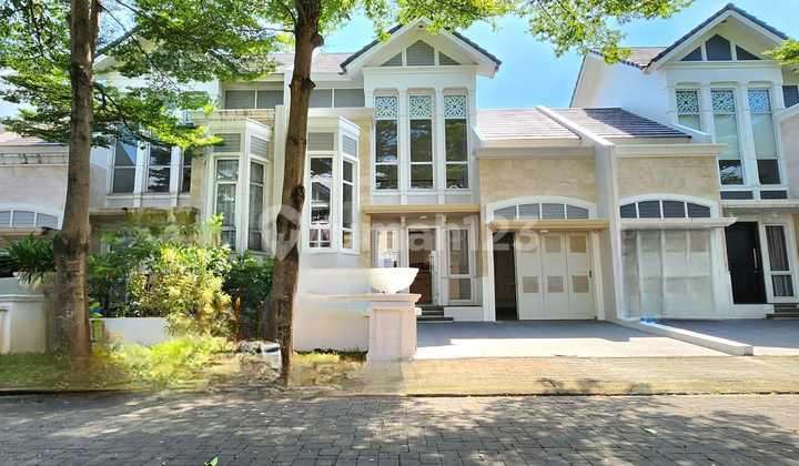 Rumah American Classic Cluster Whitsand Greenwich Bsd City, 