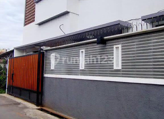 Dijual Rumah Hunian Strategis,nyaman Dan Asri Dijual Rumah Hunian Strategis,nyaman Dan Asri
