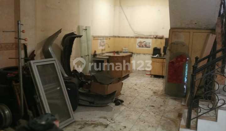 3-Story Move-In Ready House in Jelambar, West Jakarta 2