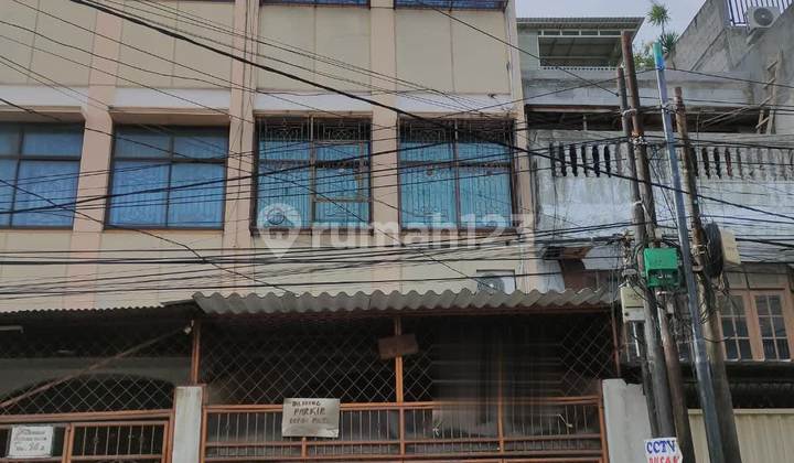 Rumah SHM Bagus di Jelambar