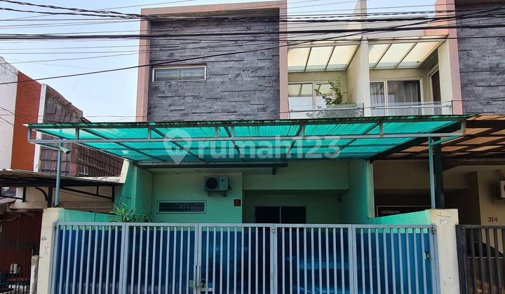 Rumah 2,5 Lantai Di Duri Kepa Semi Furnish Siap Huni Rumah 2,5 Lantai Di Duri Kepa Semi Furnish Siap Huni