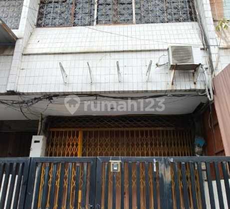 For Rent: 5-Story Shop House Ready for Occupancy in Tambora, West Jakarta