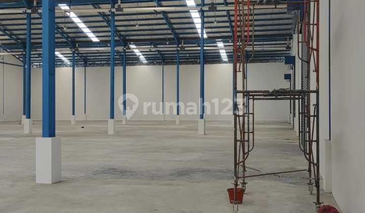 Warehouse Area 5500, Includes Office, New Building, Loading Dock, Container Access, West Jakarta Warehouse Area 5500, Includes Office, New Building, Loading Dock, Container Access, West Jakarta