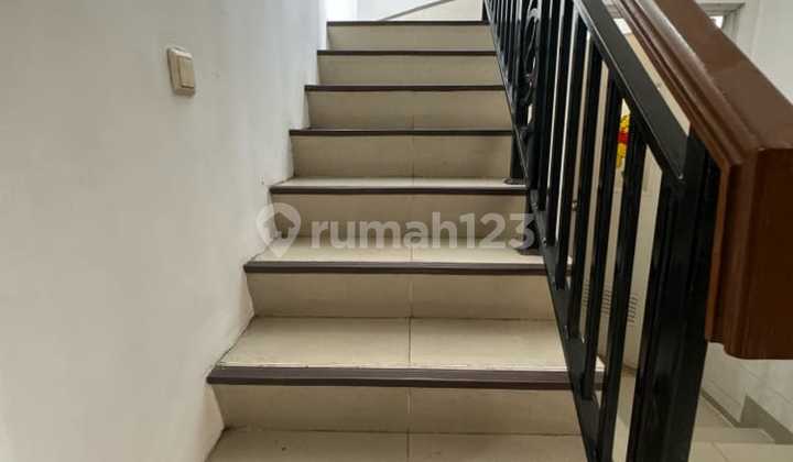 Rumah Semi Furnished Dekat Fasilitas Umum di Metland Cakung Jakarta Timur 2