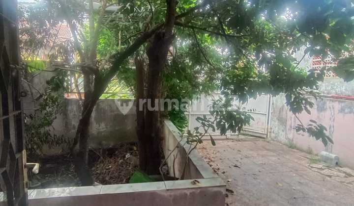 House in Griya Kencana 2 Comfortable & Strategic Residence Near Ciledug 2