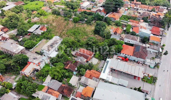 Nempel Jalan Raya Majapahit Semarang Timur. 2