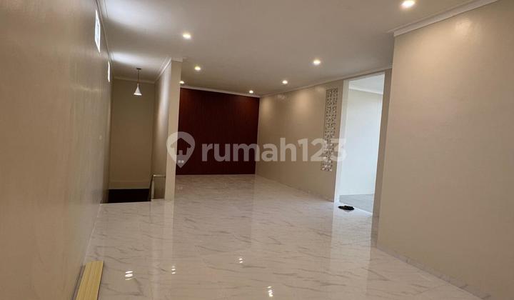 Jual Singgasana Pradana Rumah Bagus