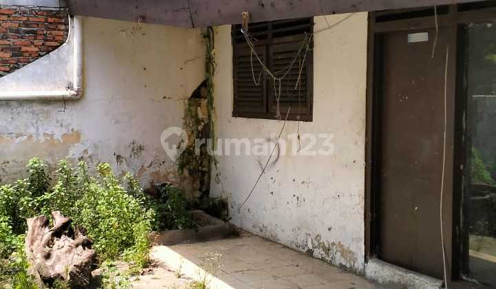 Rumah Tua Hitung Tanah Dekat Mrt Haji Nawi Dalam Perumahan