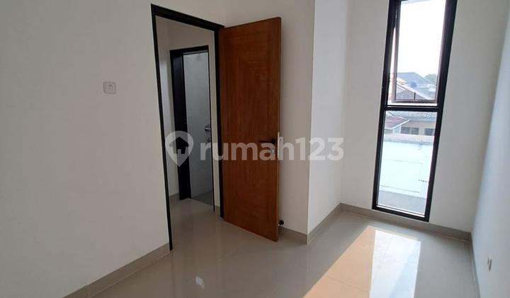Affordable House in Cinere Megapolitan Complex, Ready-to-Occupy Home 2