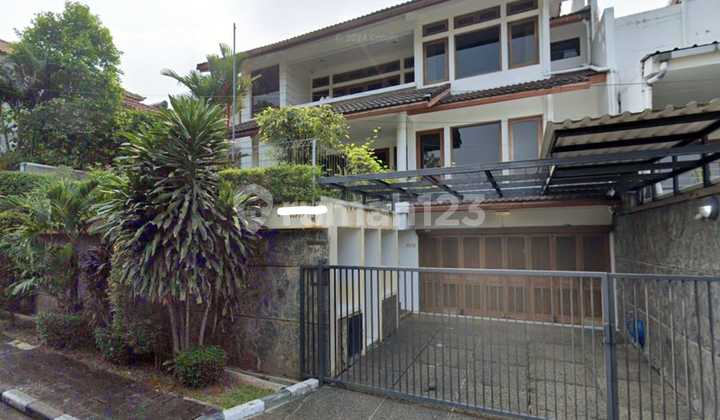 Di Jual Rumah Lingkungan Bagus Dalam Komplek Villa Cinere Mas