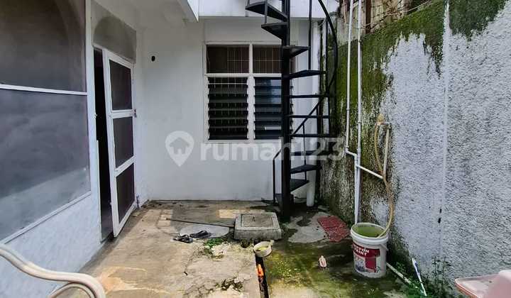 Rumah Harga Mendekati NJOP Layak Huni Luas Tanah 225m2 Rumah Harga Mendekati NJOP Layak Huni Luas Tanah 225m2
