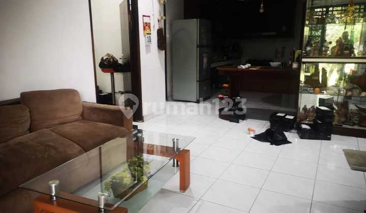 Spacious Villa in Bogor Spacious Villa in Bogor