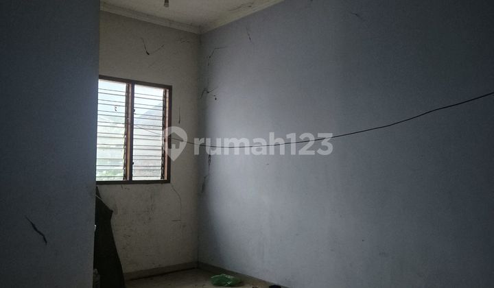 Disewakan Ruko 2Lantai Siap Huni Strategis ******** 2