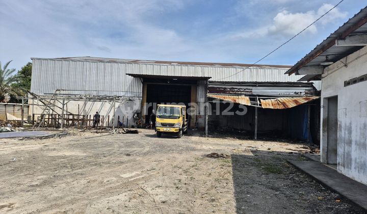 For Rent: Land + Warehouse Ready to Use, Strategic Location in the City Center, Fronting Main Road 2