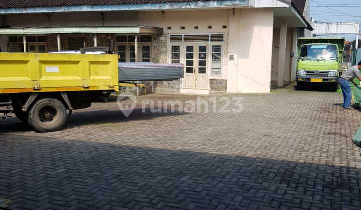 Warehouse and Shop House in Ambarawa, Central City Location Warehouse and Shop House in Ambarawa, Central City Location