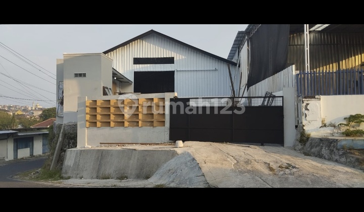 For Rent: Ready-to-Live Multi-Purpose Warehouse Flood-Free 2