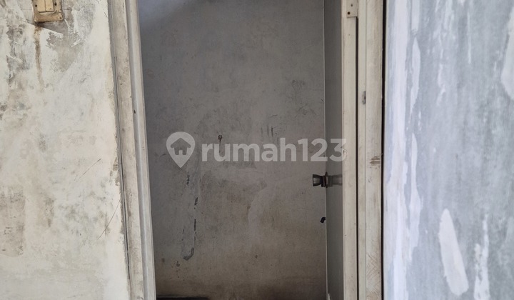 For Rent: Ready-to-Use Shop House on Main Road Frontage 2