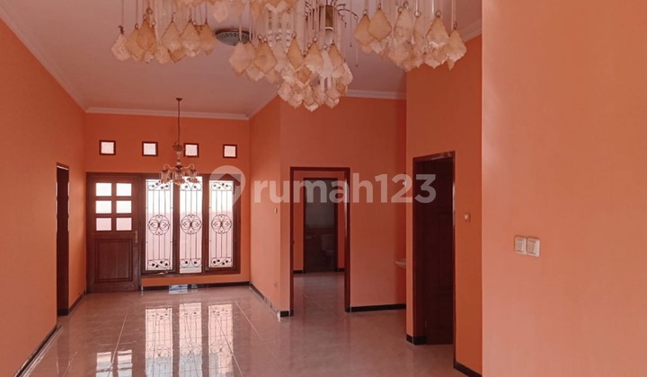 Disewakan Rumah Nyaman dengan pemandangan yang asri di Banyumanik 2