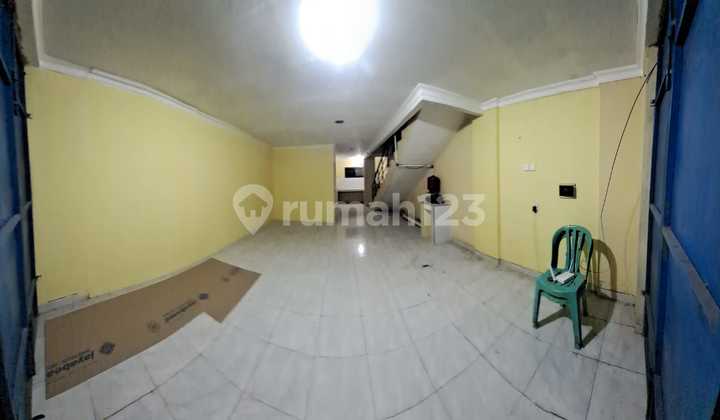 For Rent Shop House on Jln Raya Boulevard Graha Raya 2