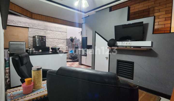 Nice, Well-Main House Ready to Occupy