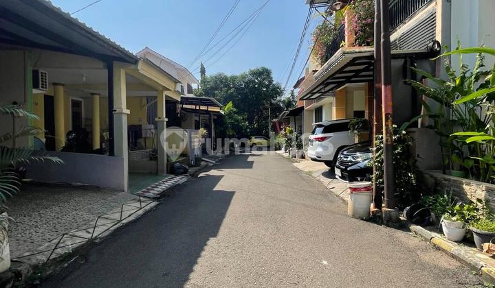 For Sale Fast Couple House in Graha Raya Cluster Ready to Live In Good Furnished For Sale Fast Couple House in Graha Raya Cluster Ready to Live In Good Furnished