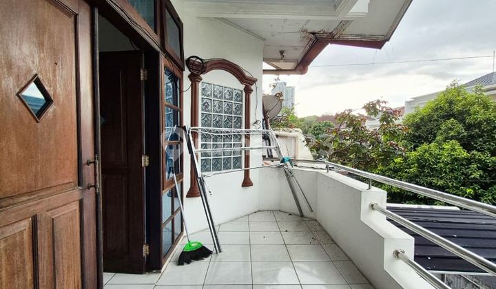 Dijual Rugi Rumah Bagus Strategis di Tanjung Duren Jak Bar